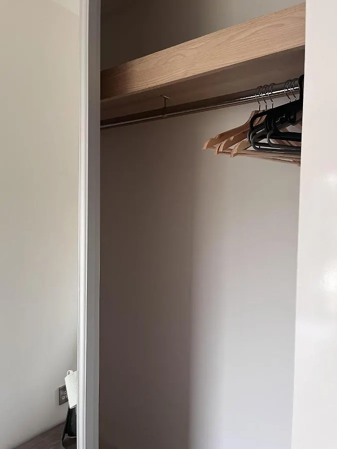 Lovely Charming 2-Bedroom Apartment In Bow ロンドン